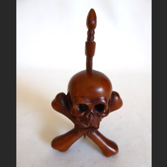 VINTAGE SIGNED JAPAN JAPANESE HAND CARVED WOOD NETSUKE SKULL SWORD - Picture 1 of 14